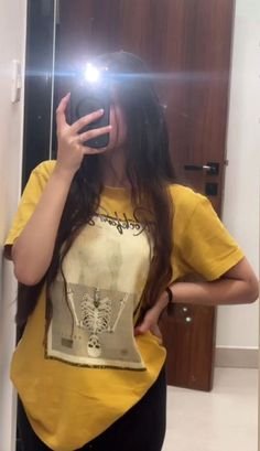 Stylish girl pic hiding face (17)