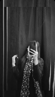 Stylish girl pic hiding face (2)