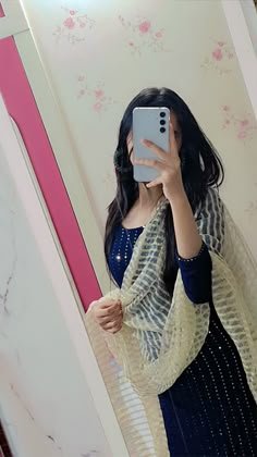 Stylish girl pic hiding face (24)