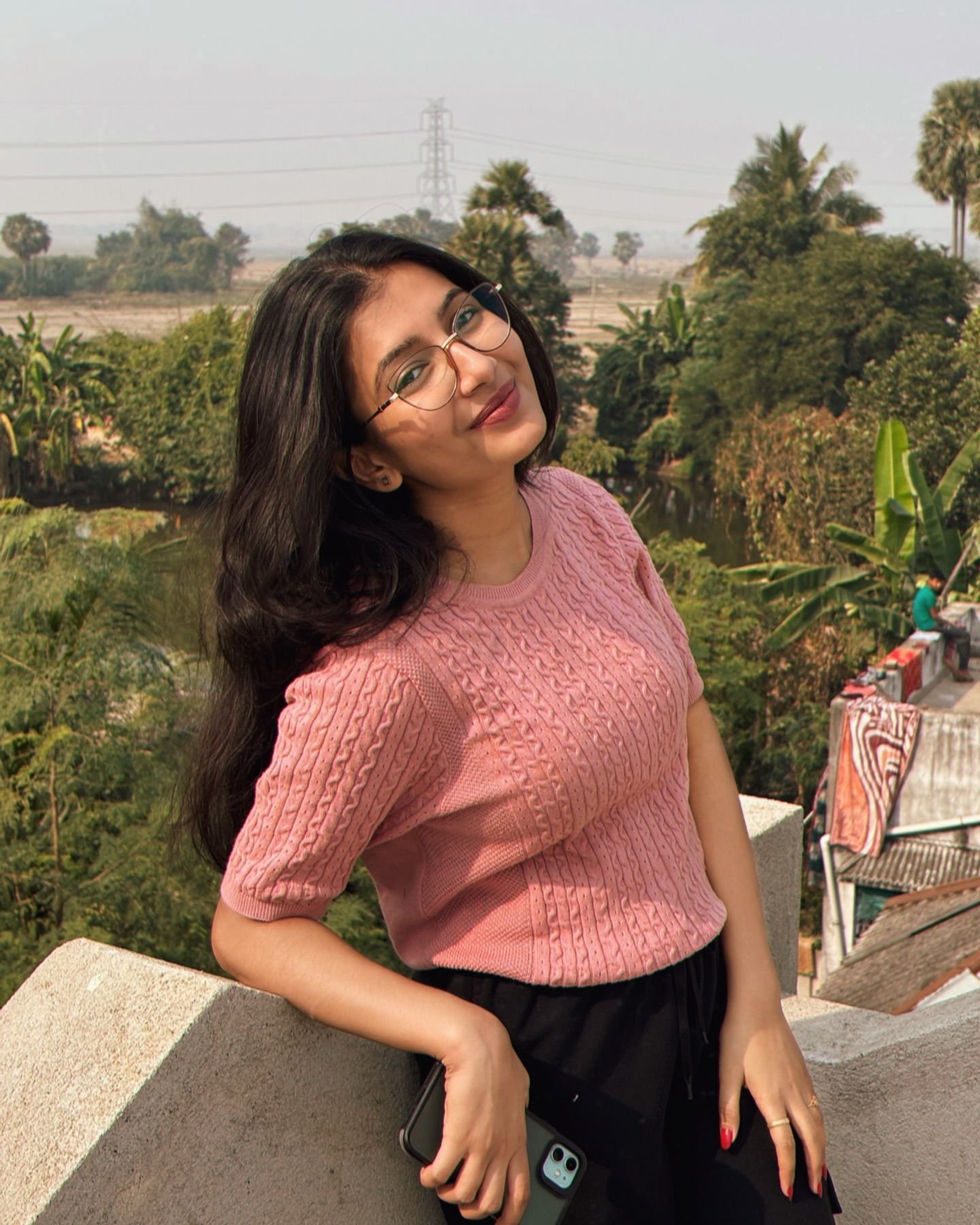 Stylish girl pic hiding face (4)