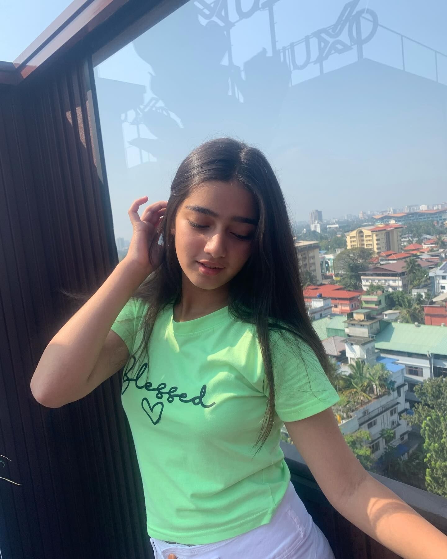 hidden face dp for girls (52)