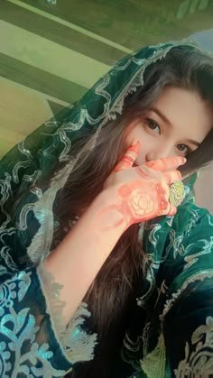 hidden face girl pic for instagram (20)