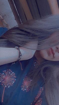 hidden face girl pic for instagram (7)