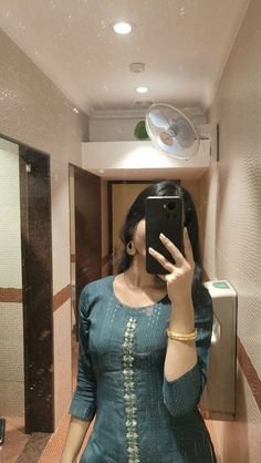 hide face girl pic (12)