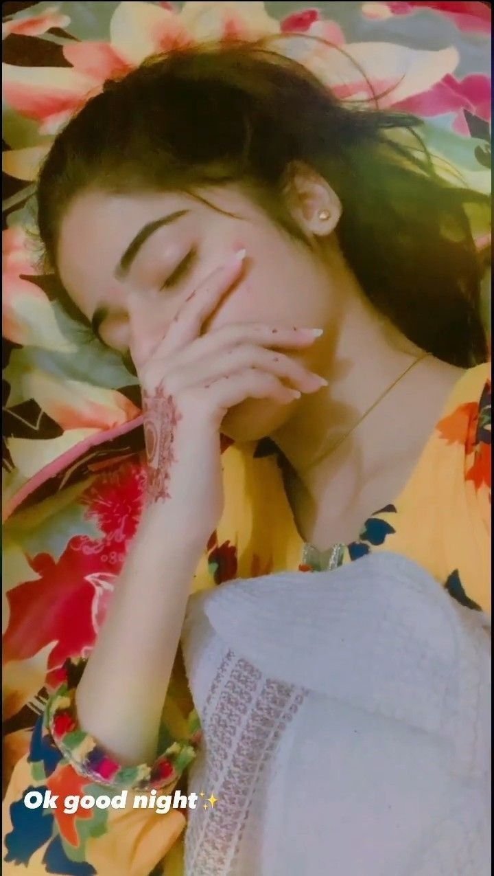 hide face girl pic (16)