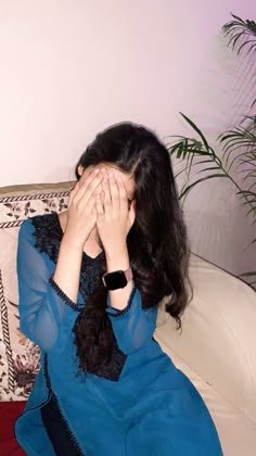 hide face girl pic (2)