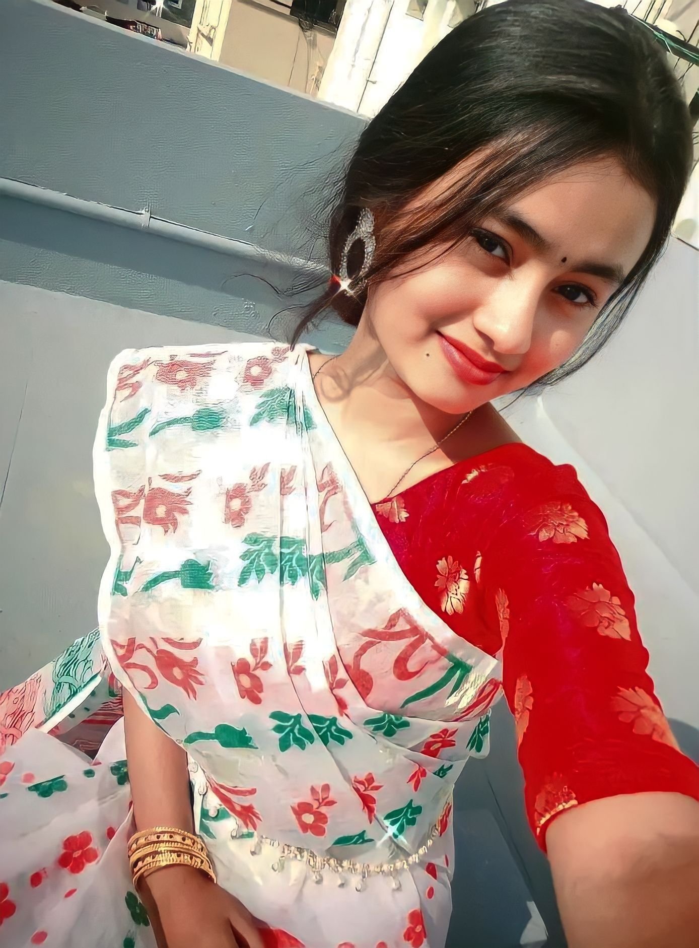 hide face girl pic (5)